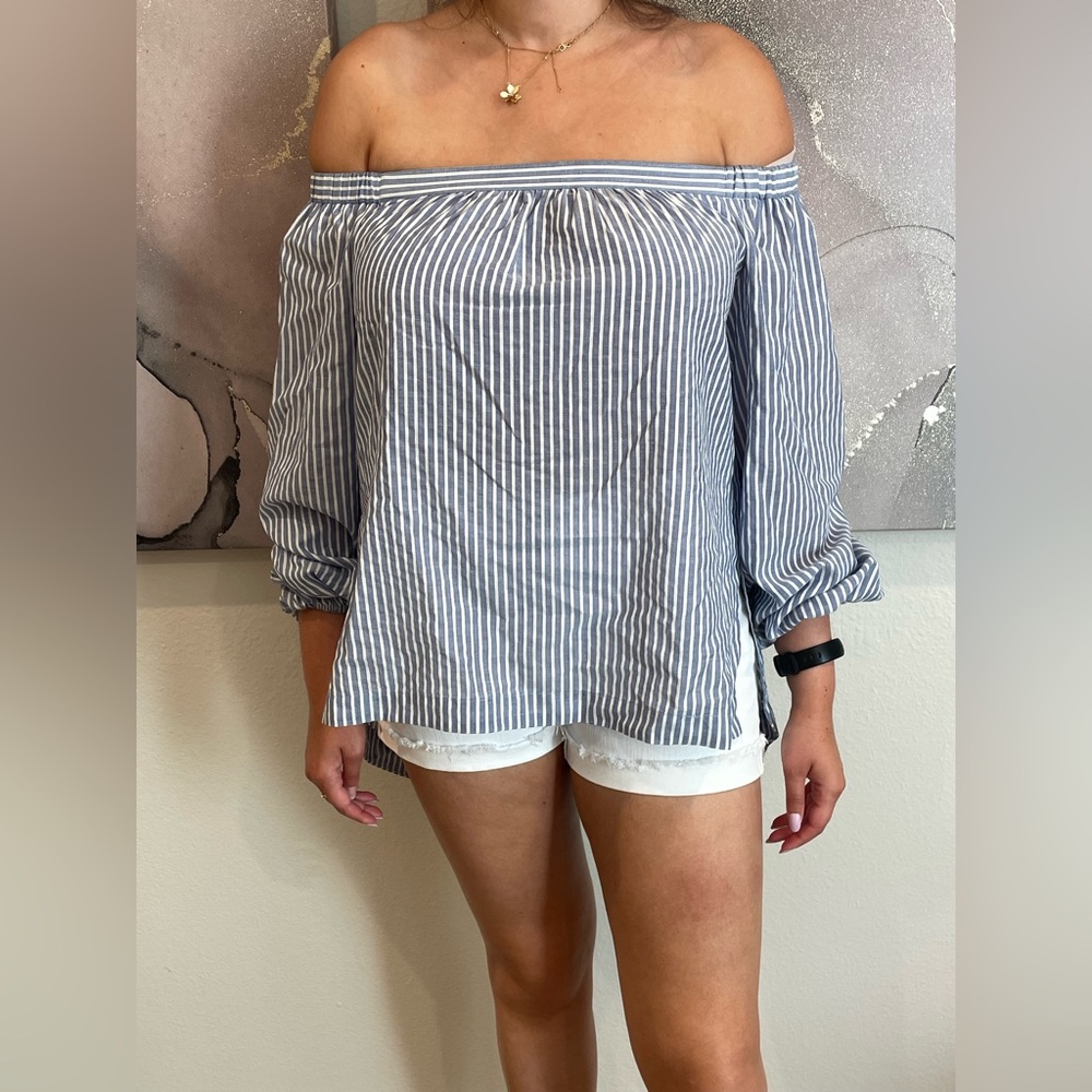 BCBG off shoulder top